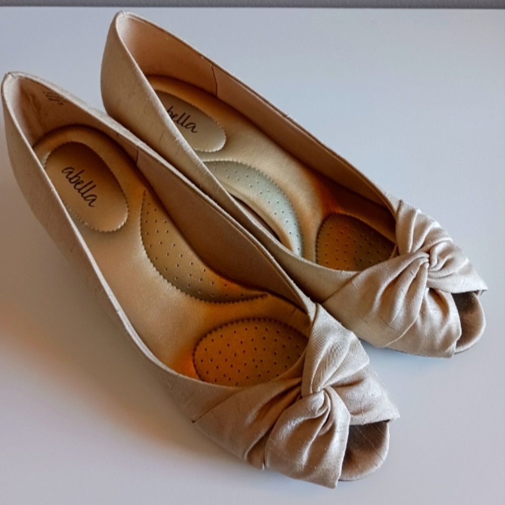 Abella Laura Women's 10 Peep toe Pumps Champagne Wedding